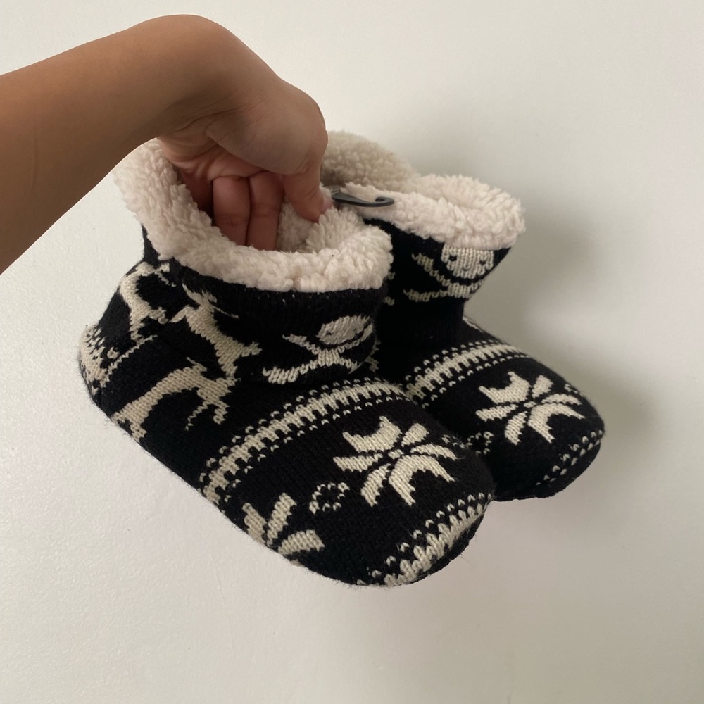 NEW- Vans Bootie Slippers